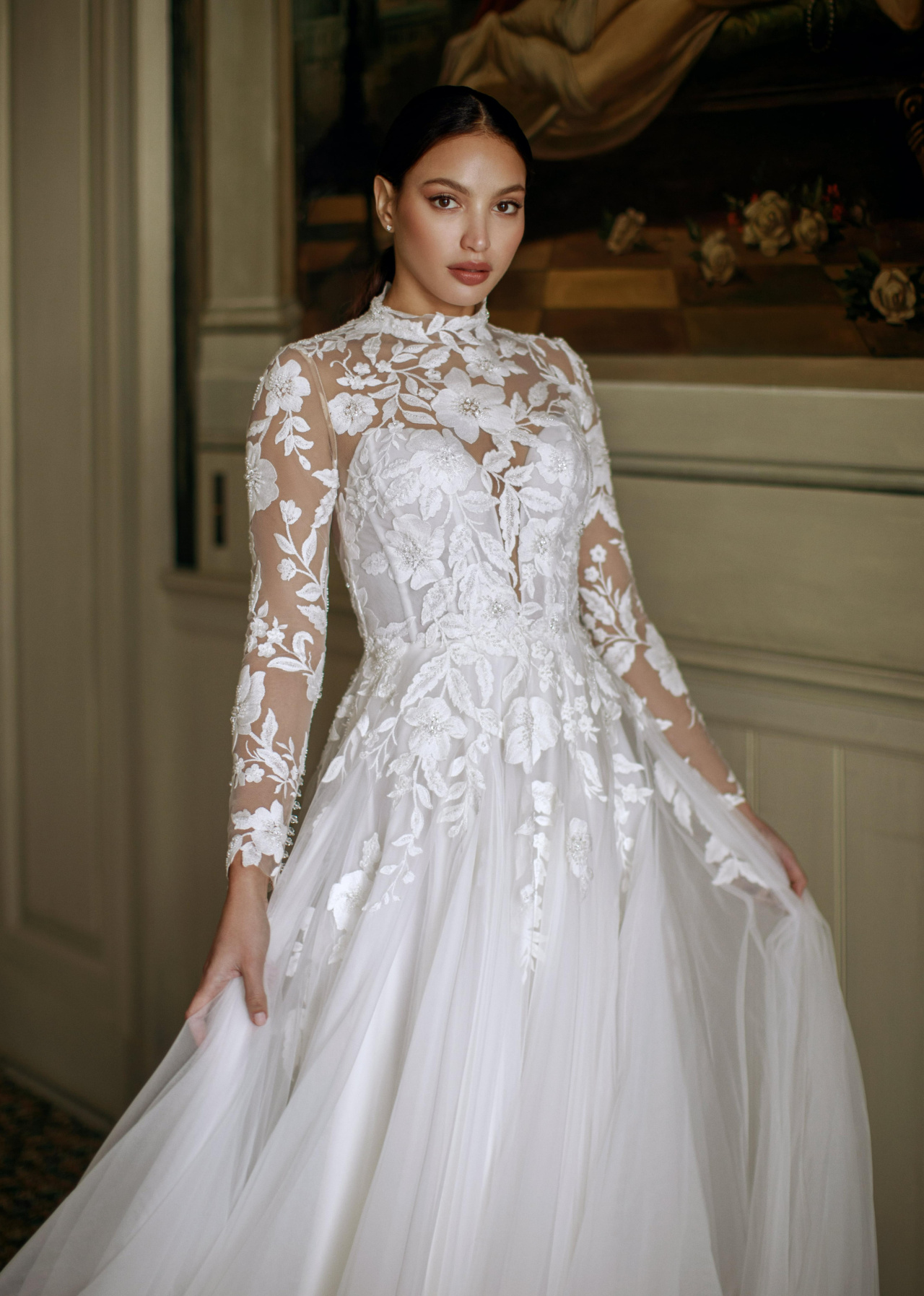 Кружевное свадебное платье с закрытым верхом фото