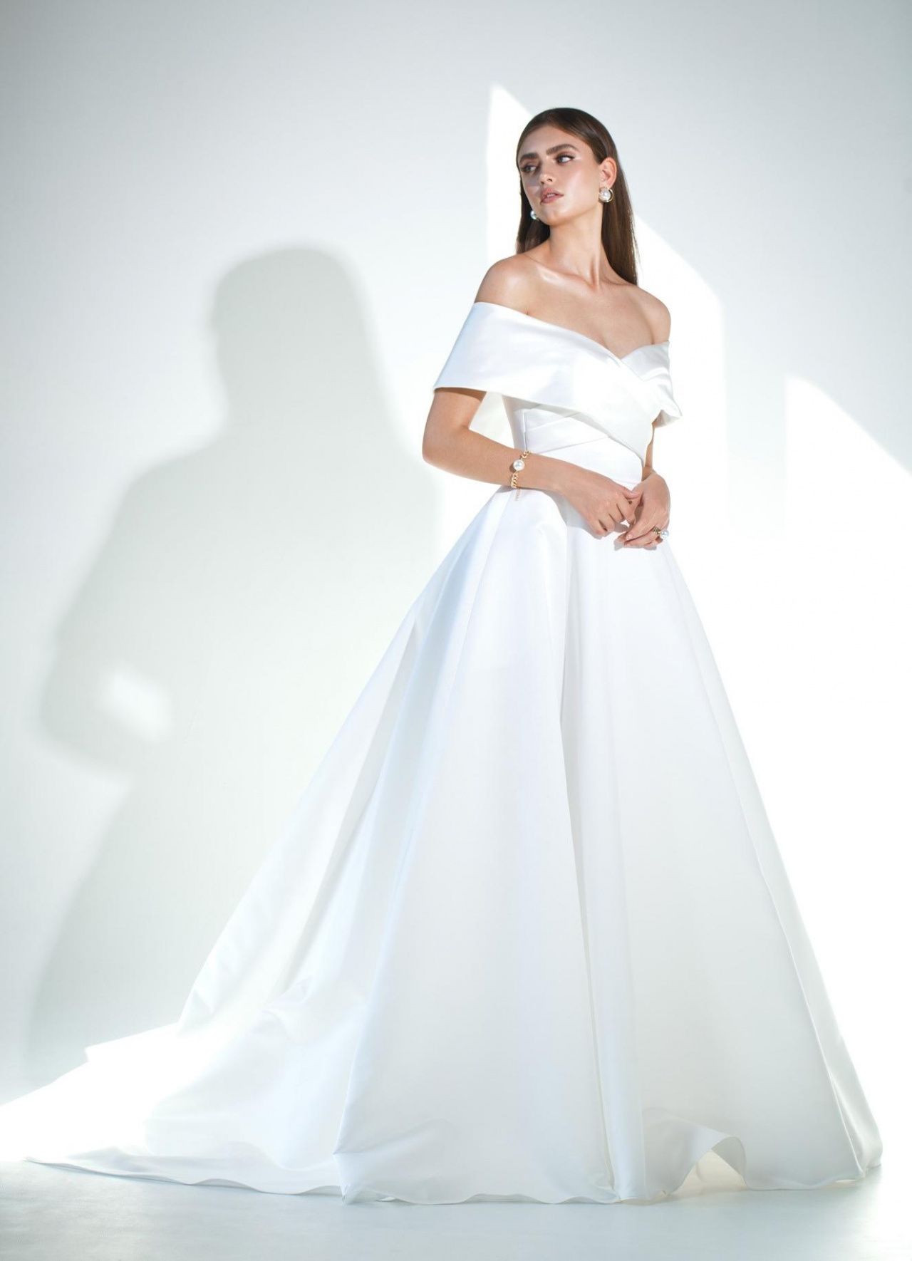 Свадебные платья с открытыми плечами