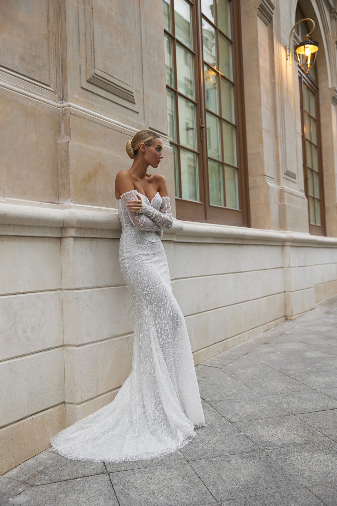 Сверкающий свадебный комплект фото