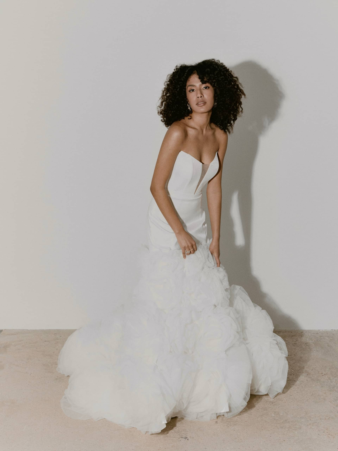 Торжественное свадебное платье из ткани Саншайн фото