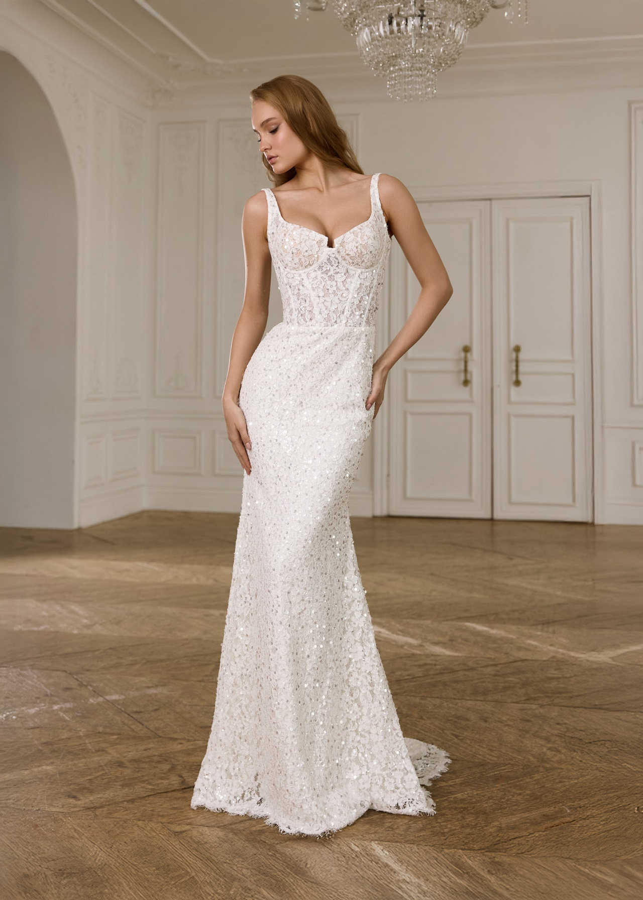 Облегающее свадебное плате из красивого кружева фото