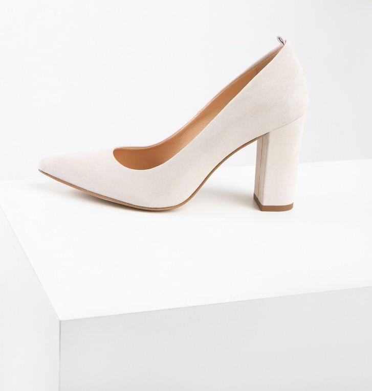 Туфли на высоком устойчивом каблуке со съемным ремешком фото