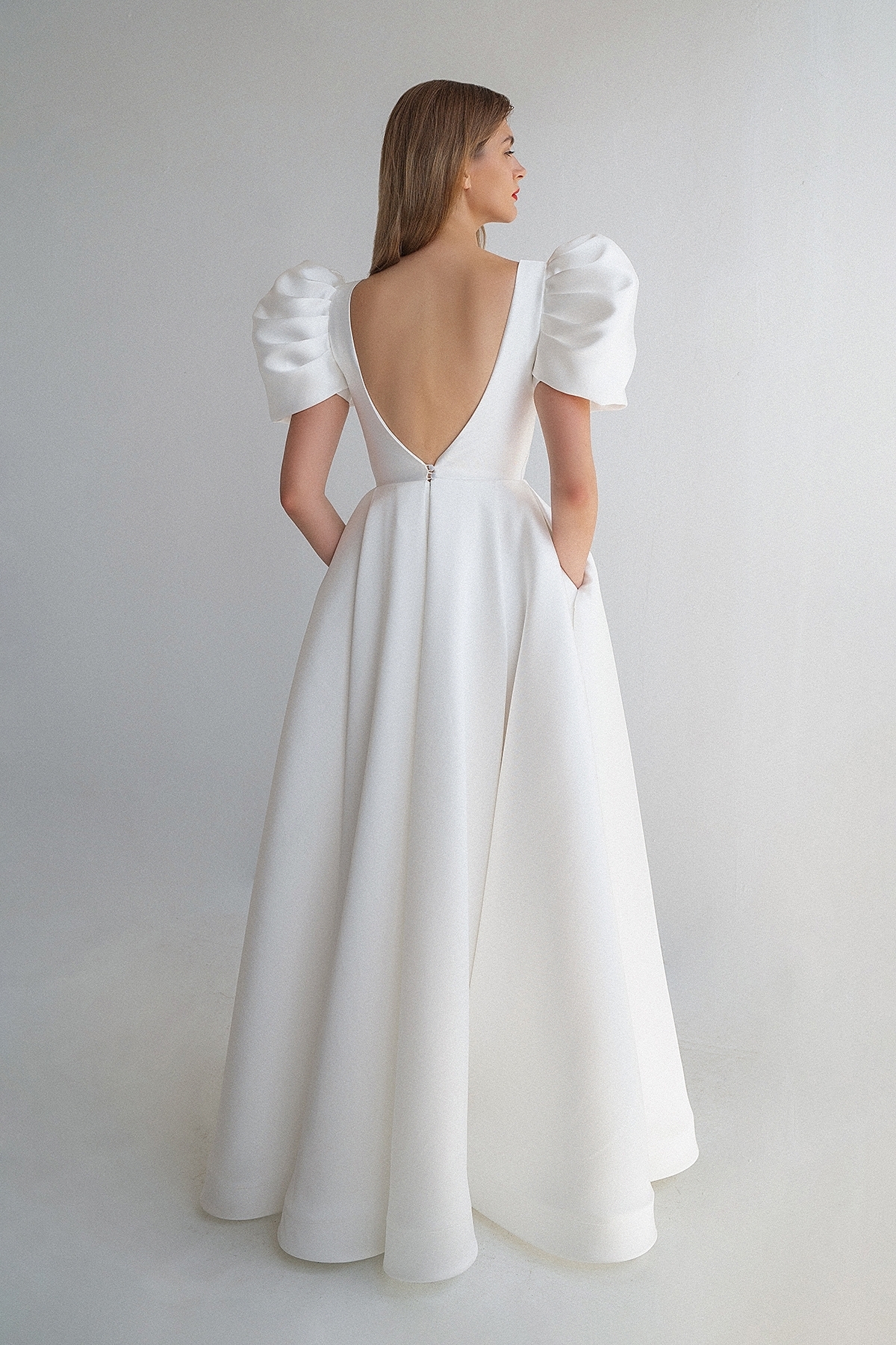 Свадебное платье из микадо с рукавами фонариками фото