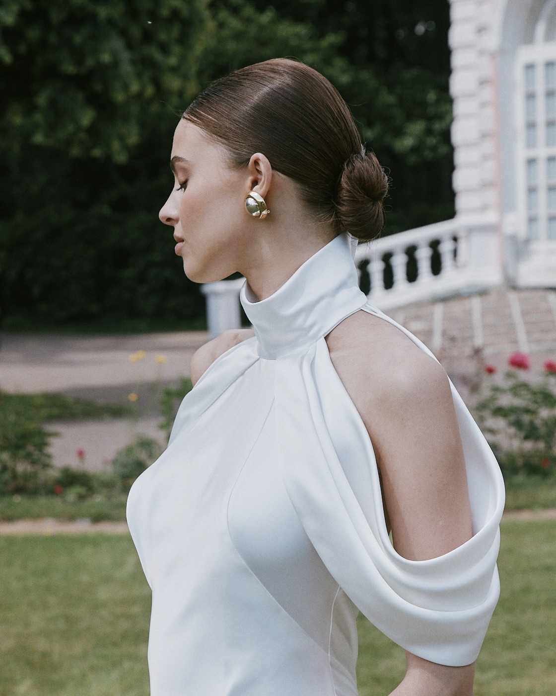 Свадебное платье русалка под горлышко и с открытой спиной фото