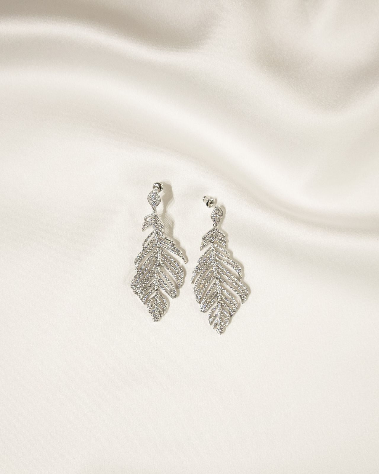 Свадебные серьги с фианитами фото