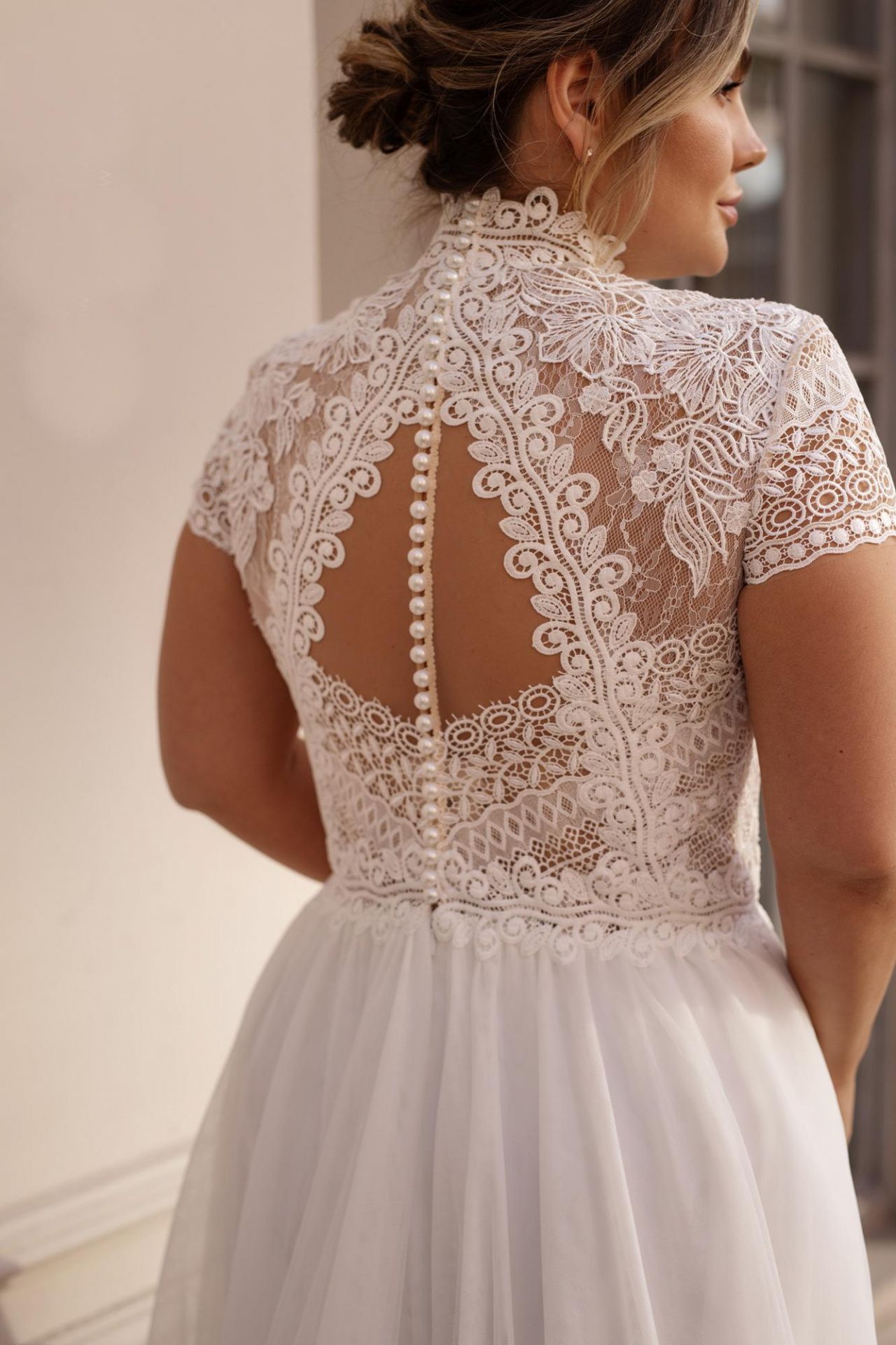 Стильное свадебное платье для полных фото