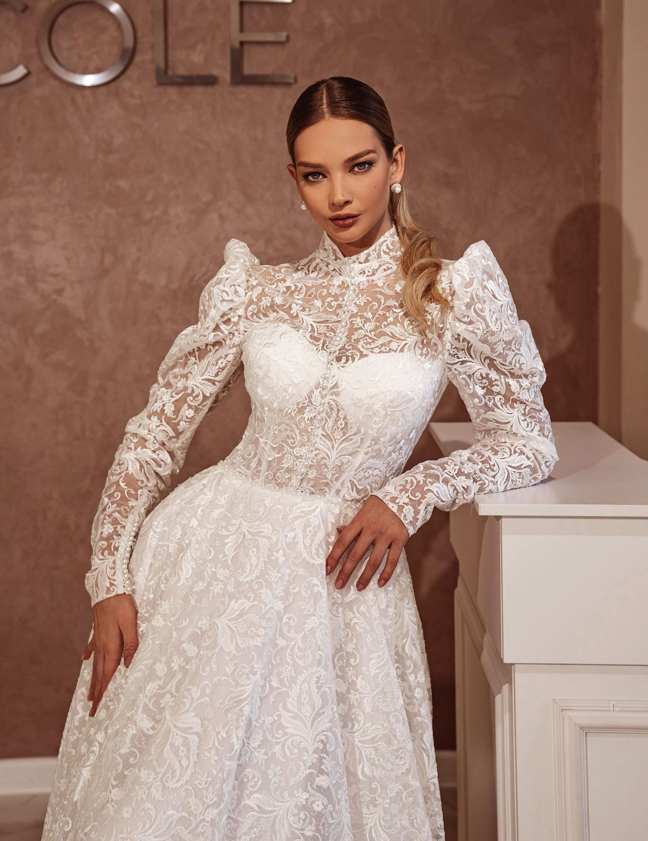 Кружевное свадебное платье 2022