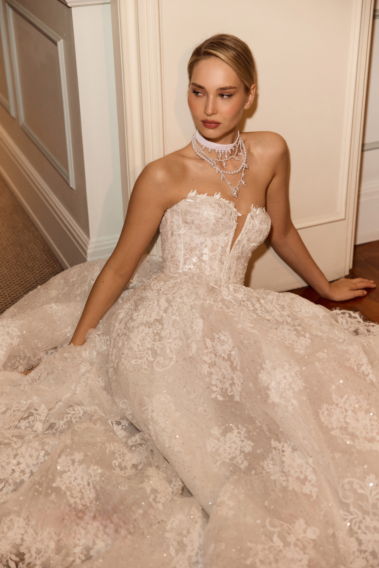 Пышное кружевное свадебное платье со съемным болеро фото