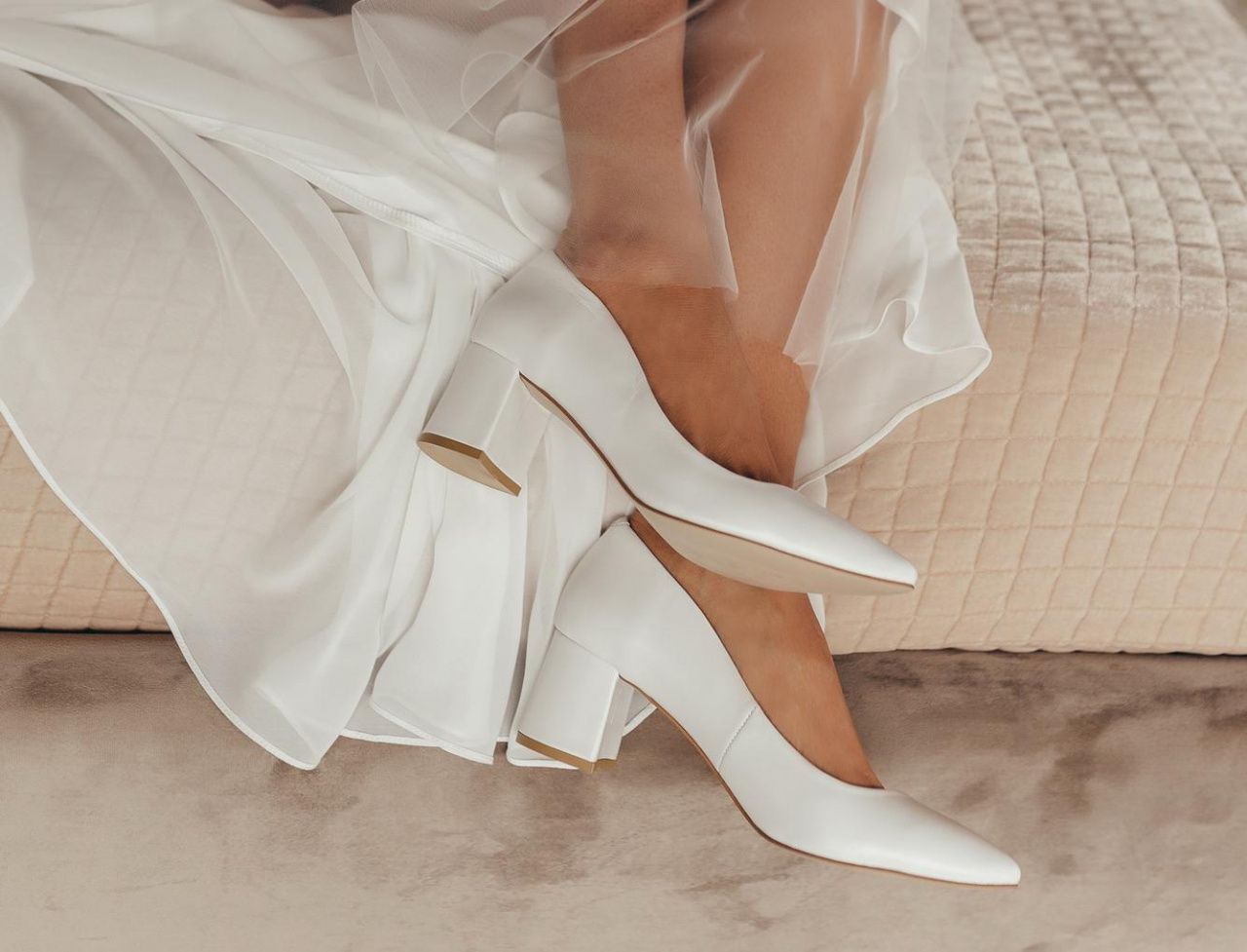 Свадебные туфли на устойчивом невысоком каблуке фото