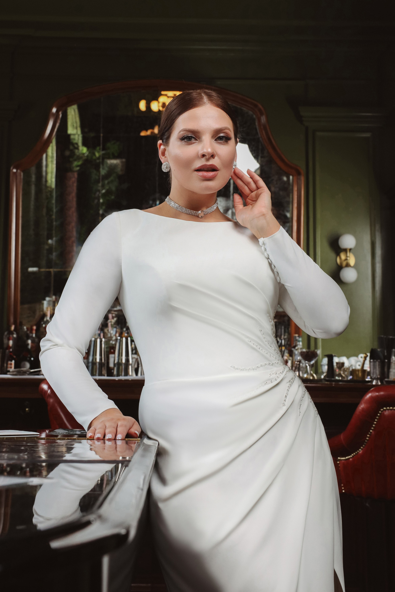 Прямое свадебное платье с рукавами большого размера фото