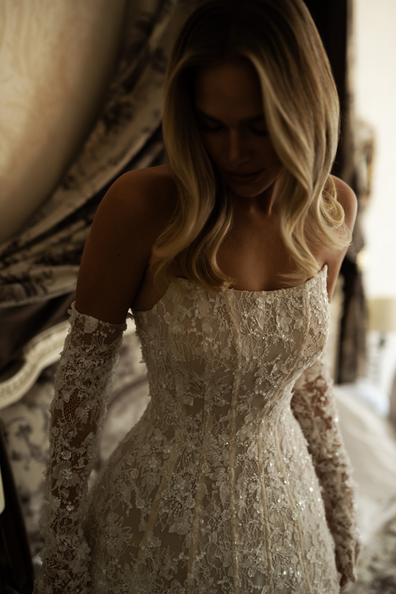 Корсетное свадебное платье мини фото