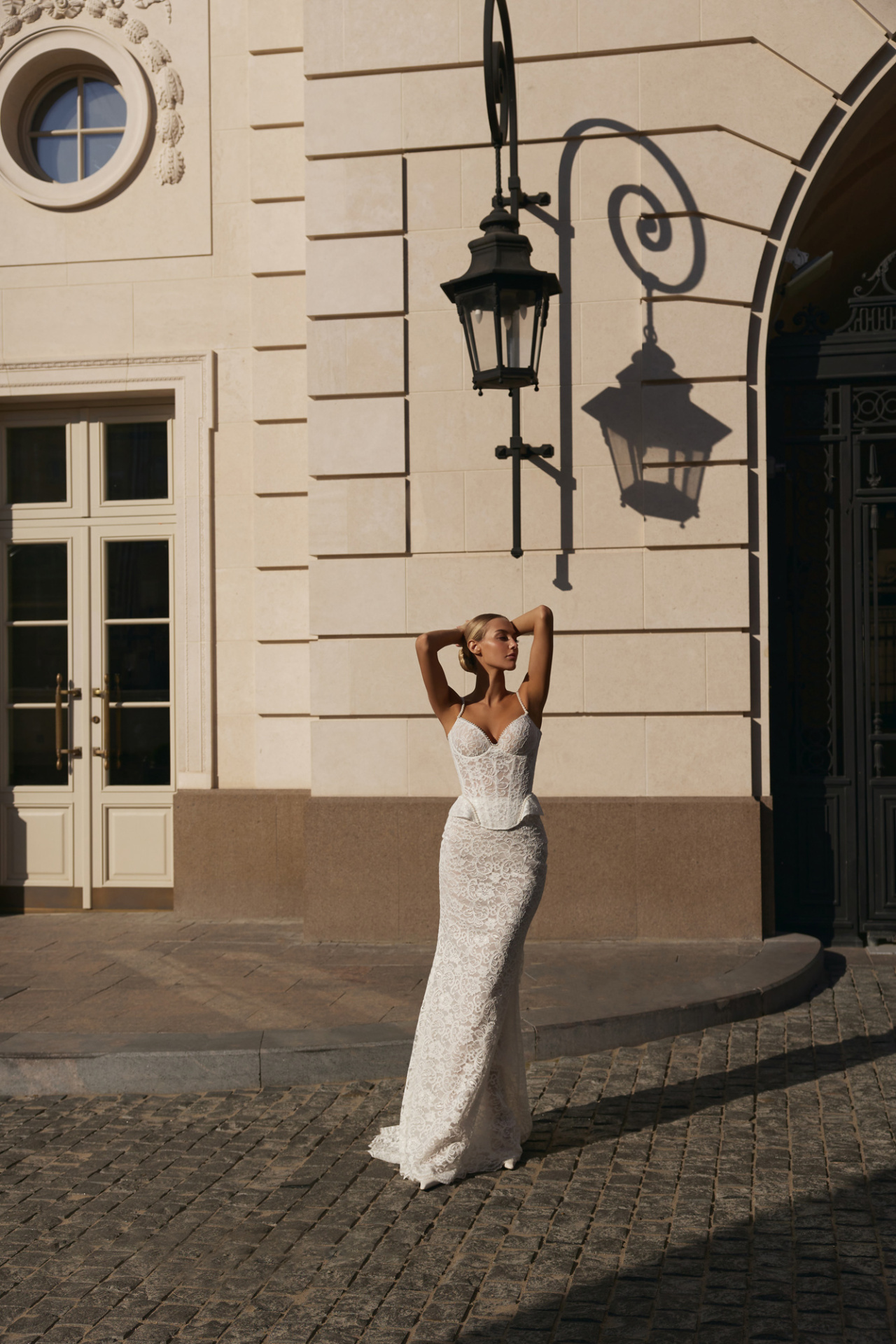 Кружевной свадебный комплект с корсетом фото