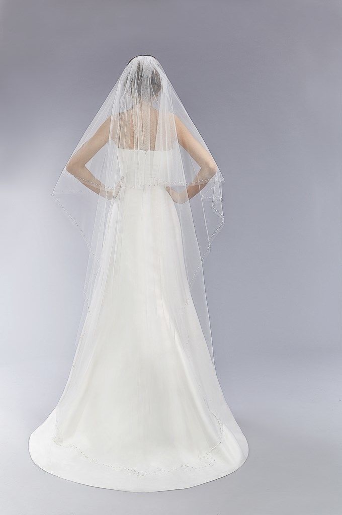 Свадебная фата расшитая жемчужинками фото