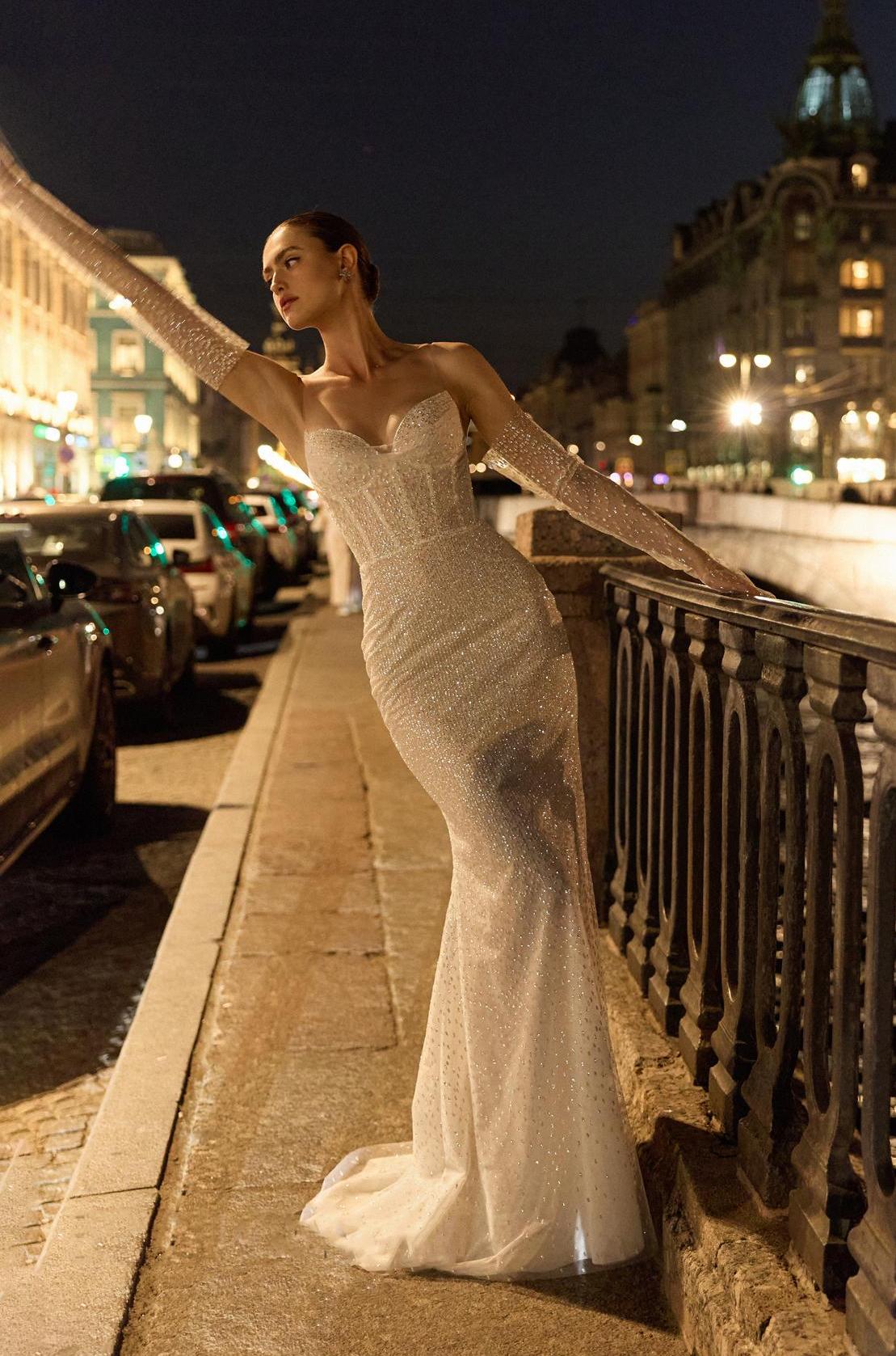 Сверкающее свадебное платье со съемными рукавами фото