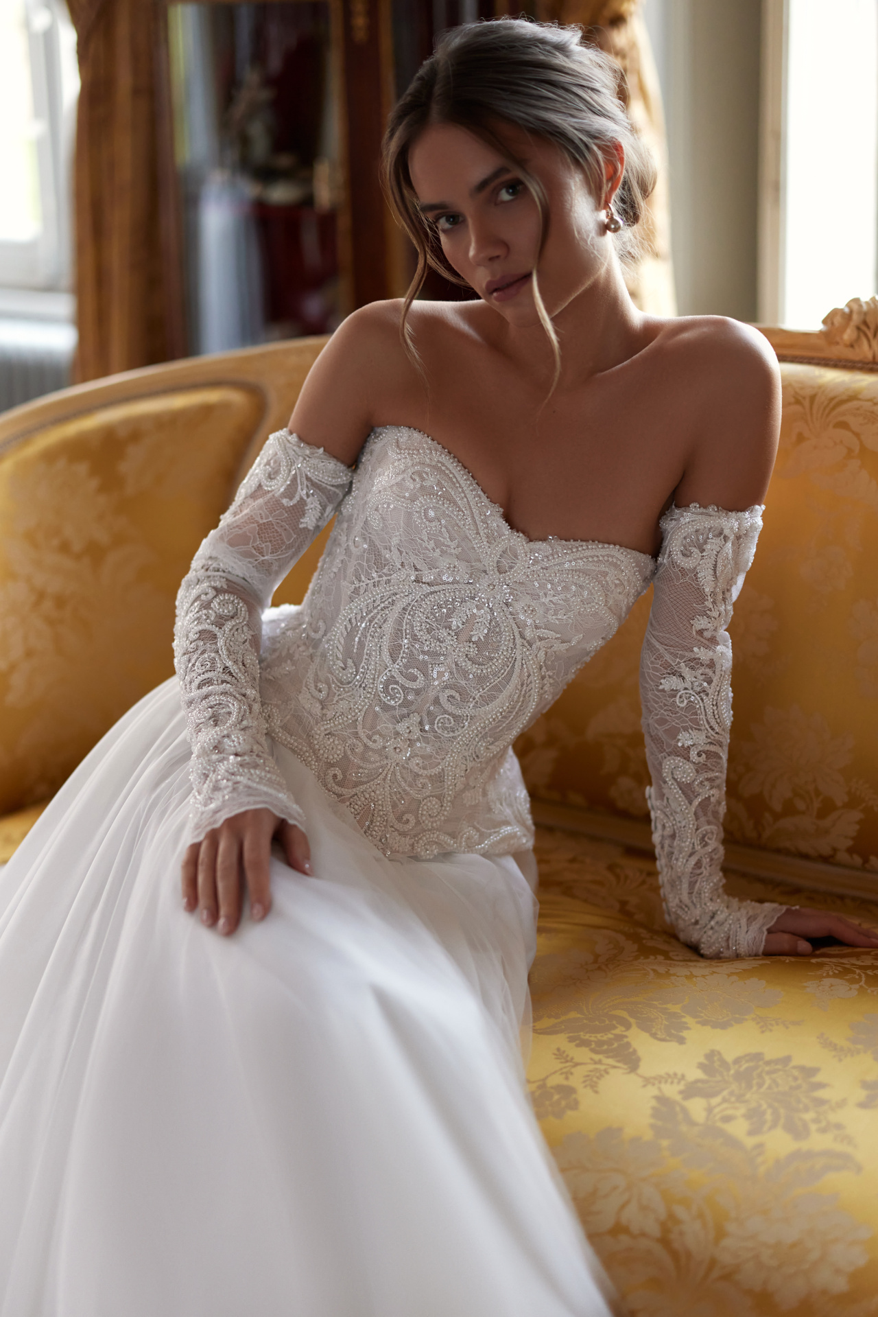 Свадебный комплект с роскошным корсетом фото