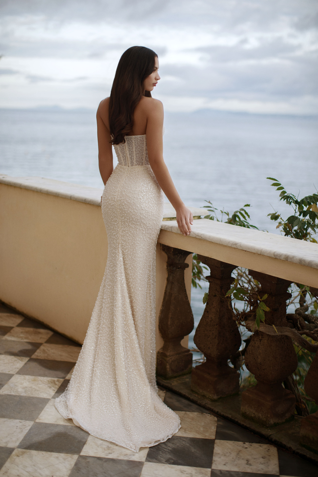 Расшитое свадебное платье рыбка со съемными рукавами фото