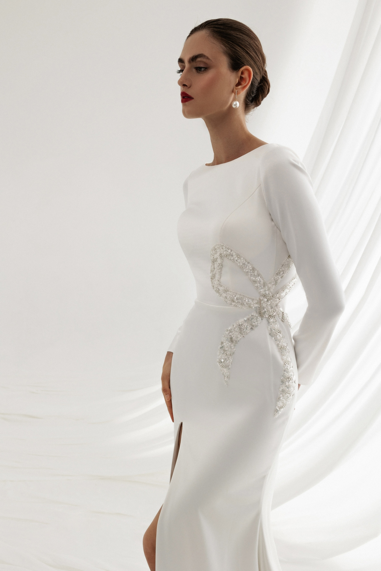 Атласное свадебное платье рыбка фото