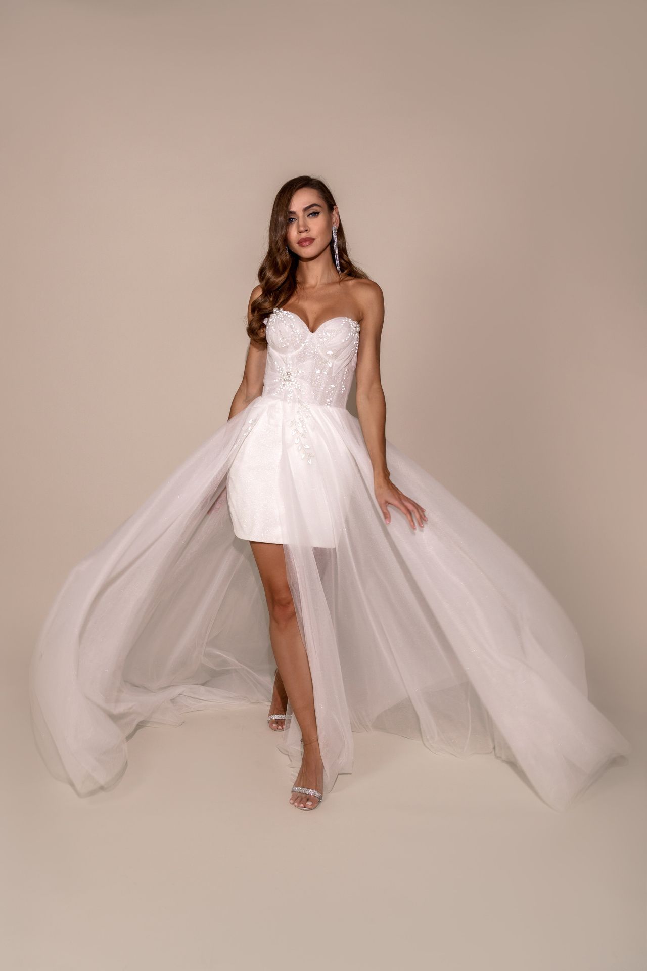 Короткое платье с прозрачной юбкой