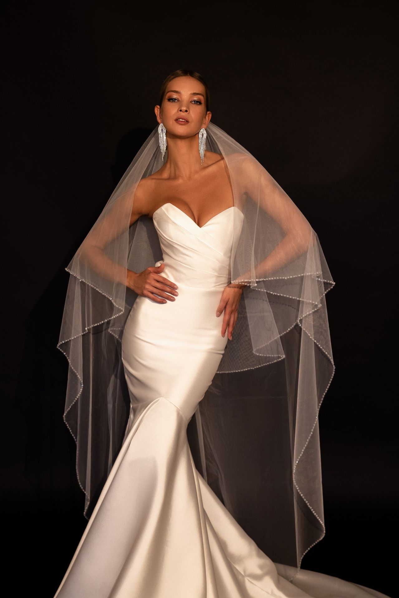 Двойная фата с хрустальной окантовкой фото