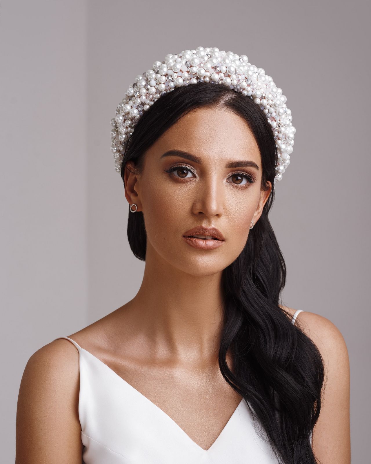 Широкий ободок с жемчугом фото