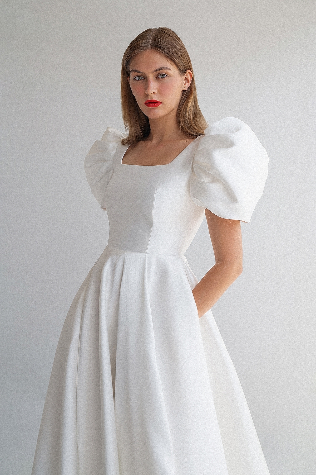 Свадебное платье из микадо с рукавами фонариками фото