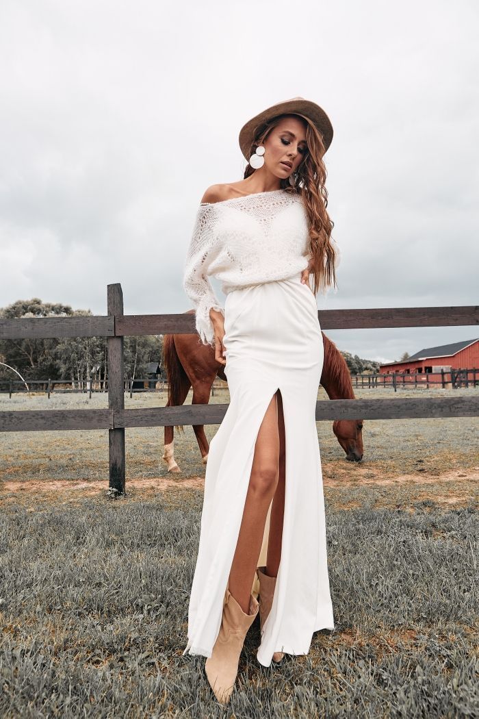 Шерстяной свитер тонкой вязки