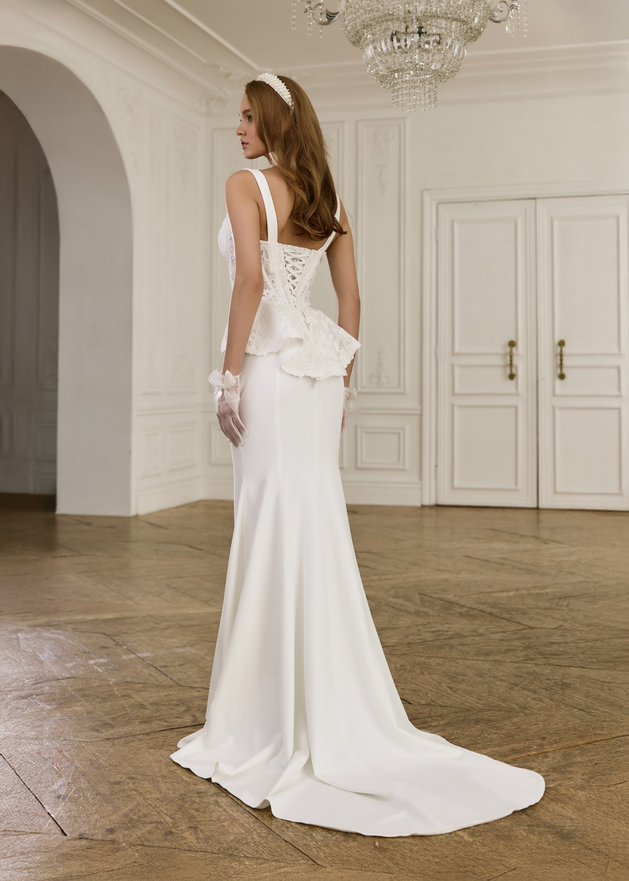 Свадебный комплект кружевного корсета и юбки из гладкой ткани фото