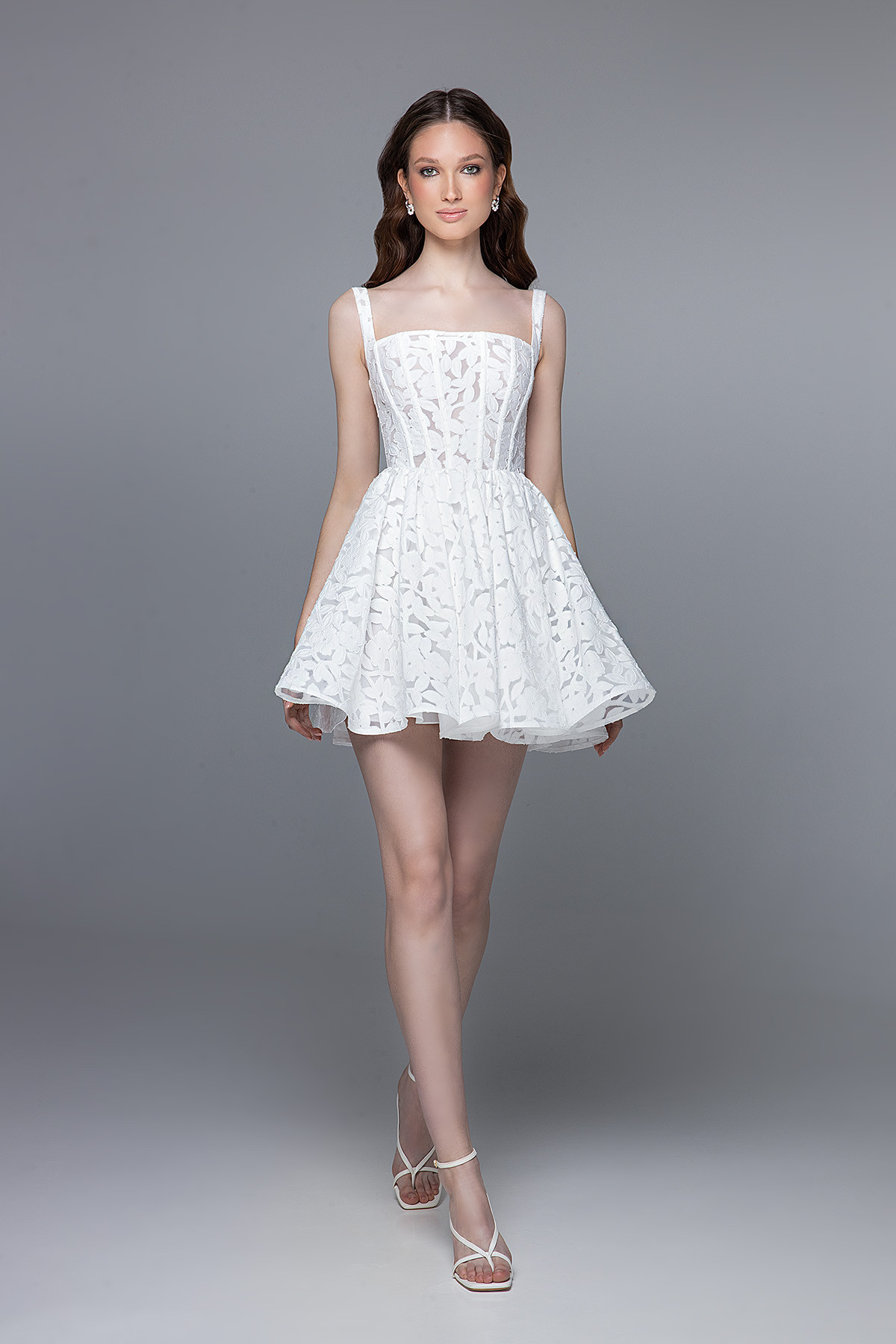 Кружевное свадебное мини платье фото