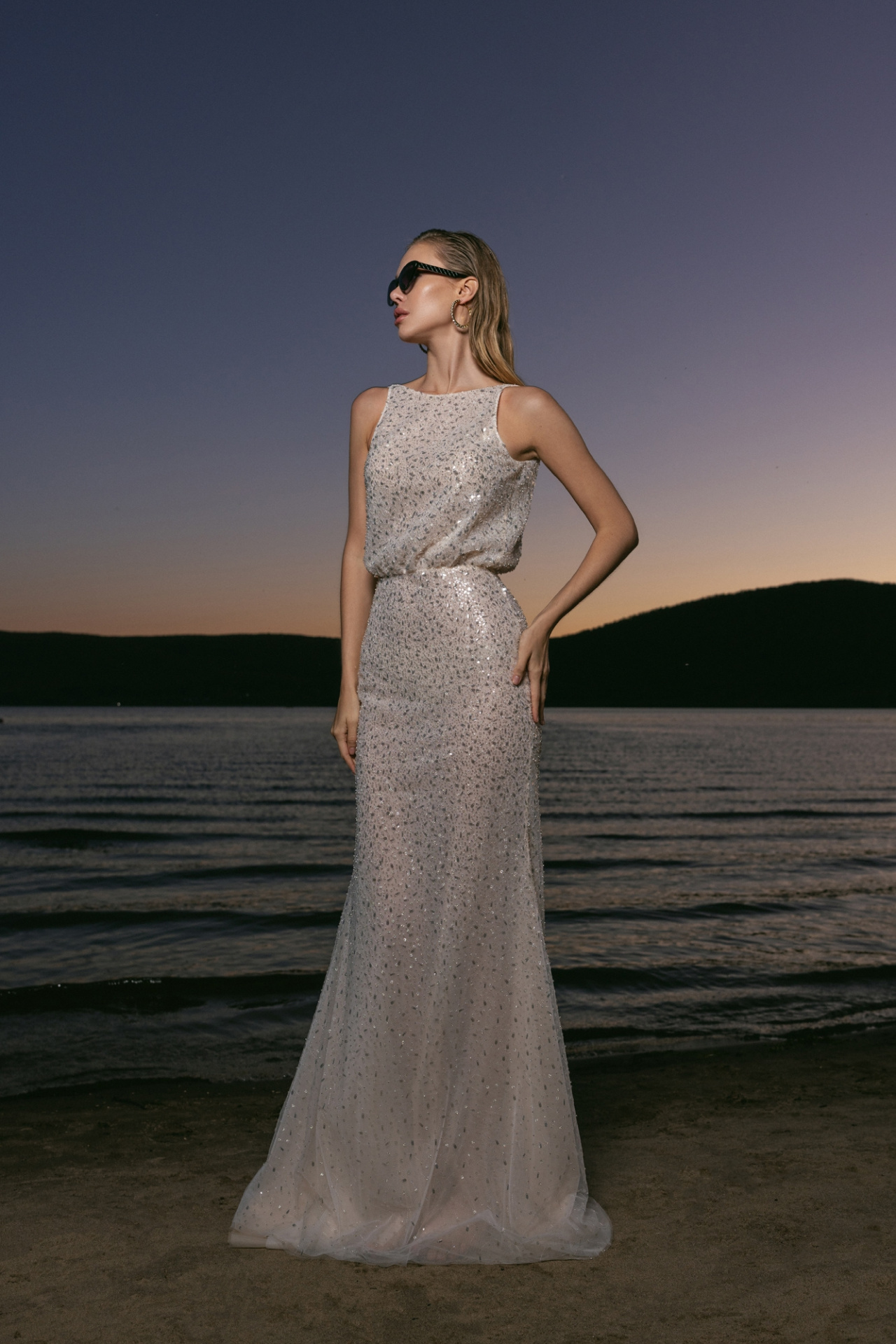 Свадебное платье русалка с роскошной расшивкой фото