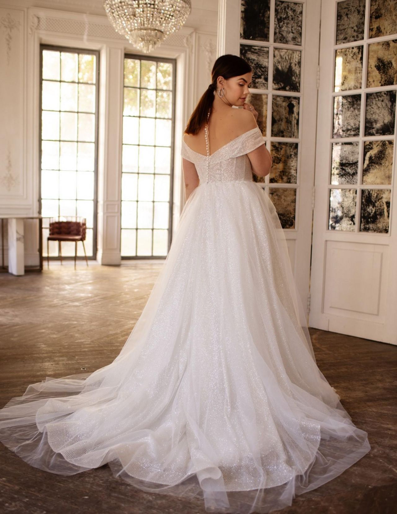 Красивое свадебное платье большого размера