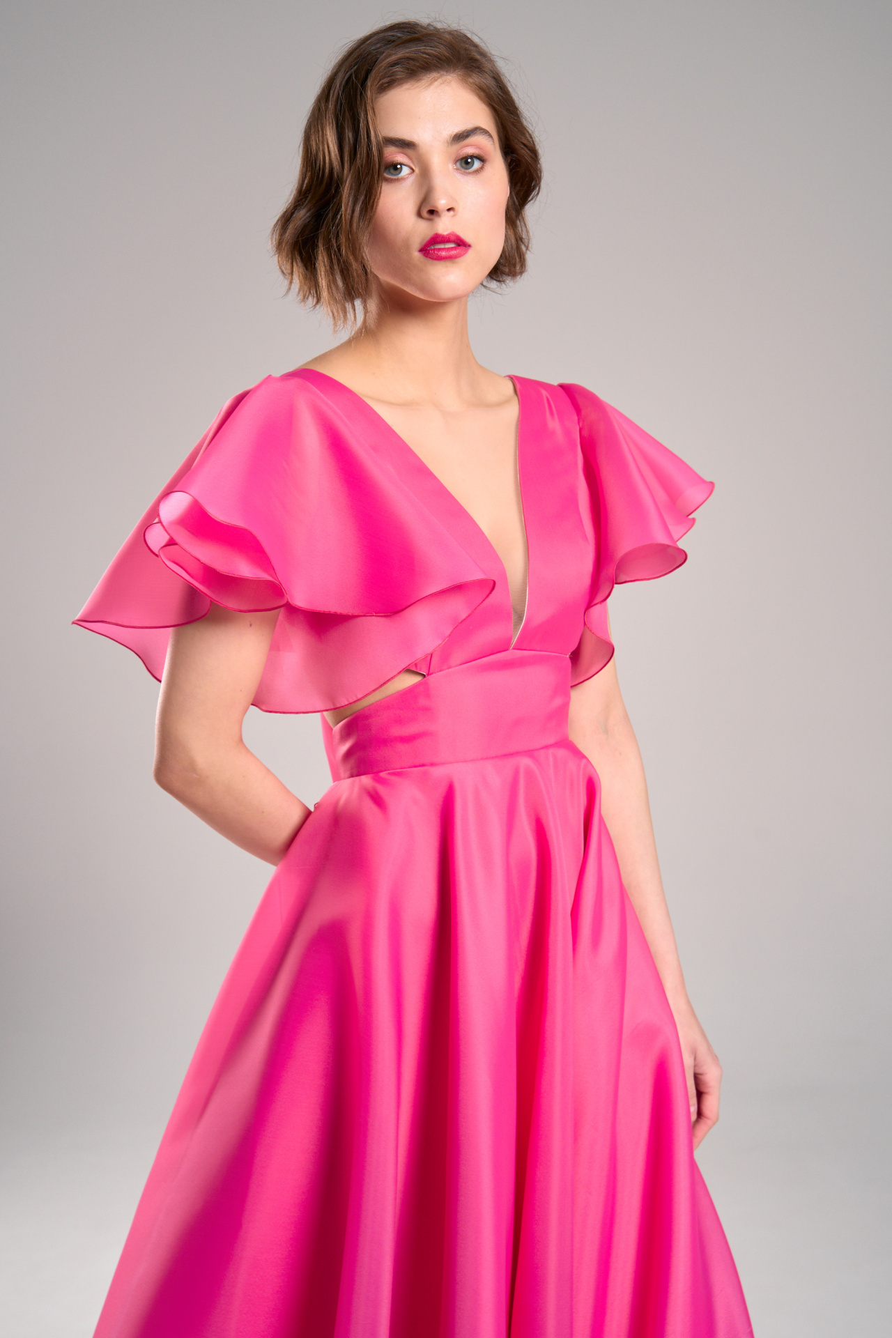 Вечернее свадебное платье в цвете фуксия фото