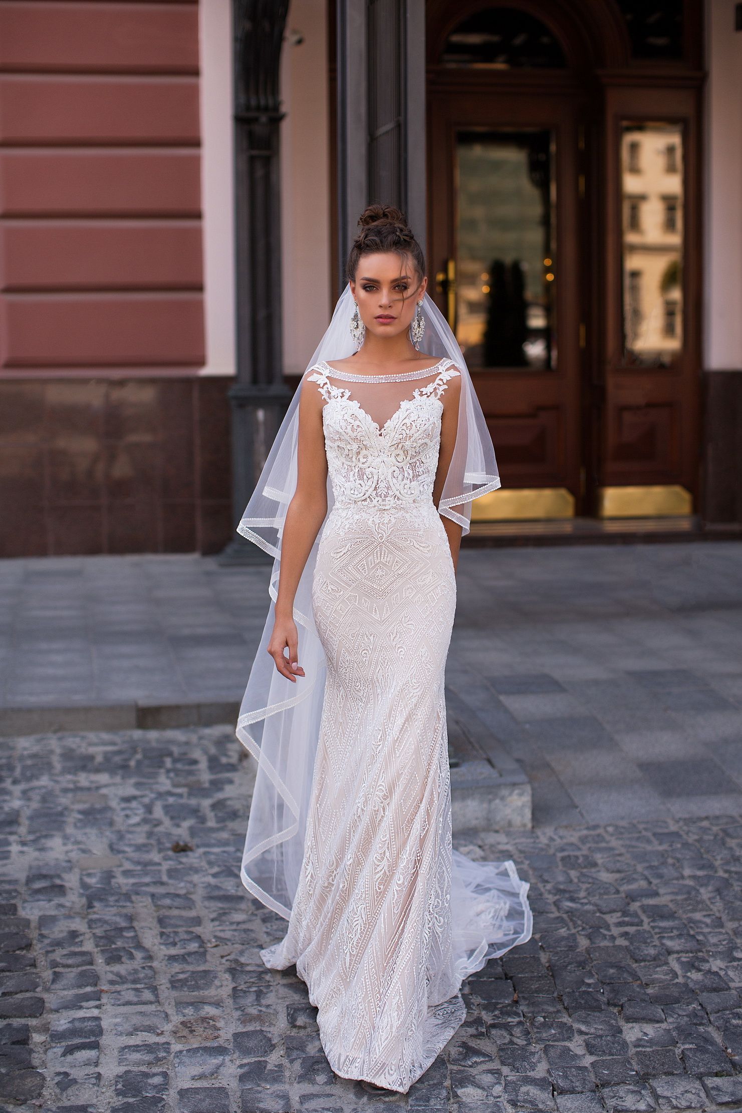 Стильная фата с мерцающей окантовкой фото