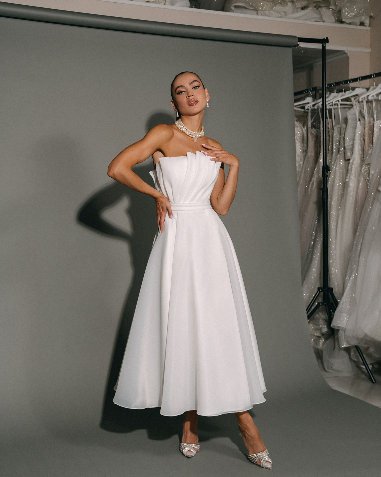 Свадебное платье миди из шифона фото