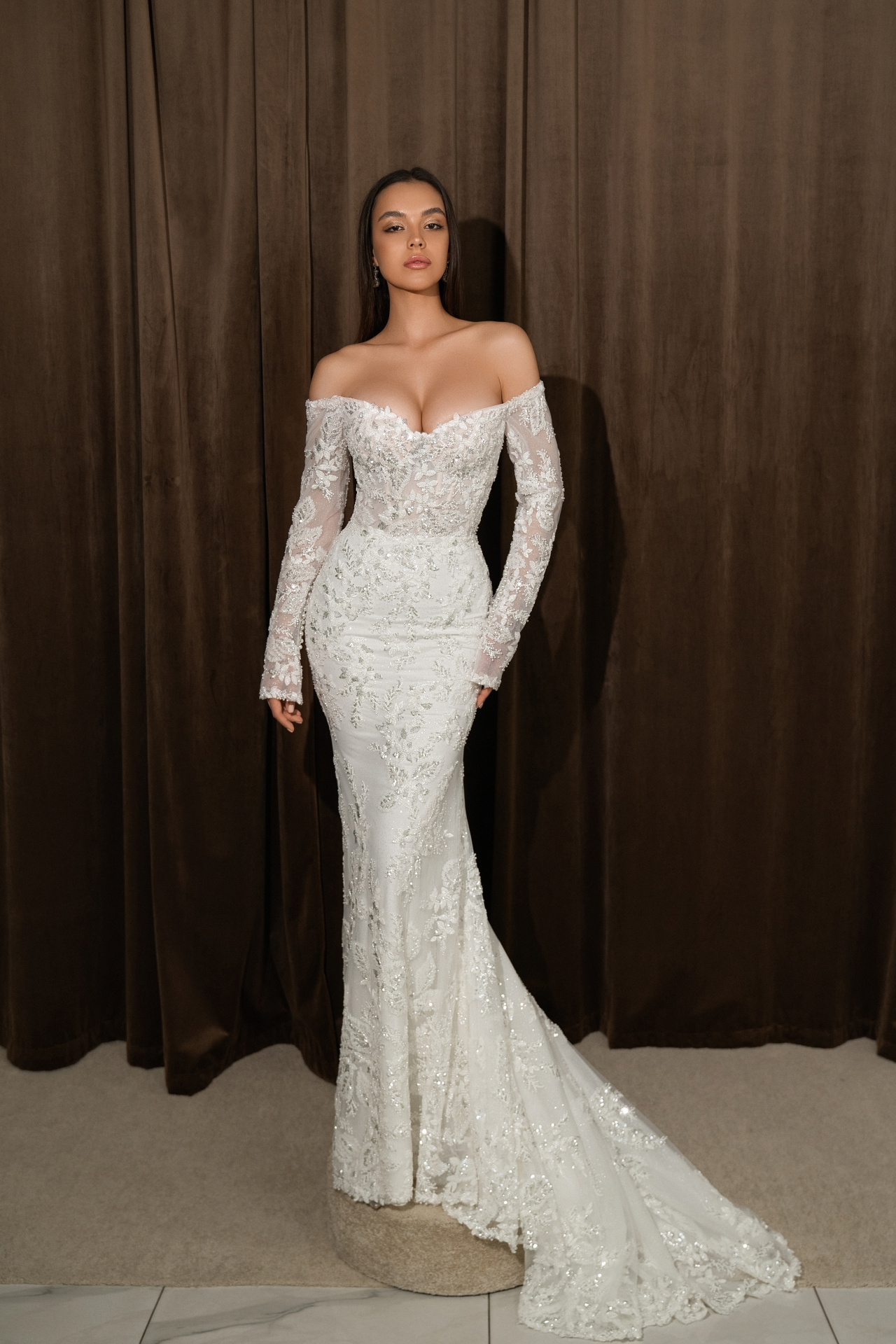 Роскшная рыбка с кружевными рукавами фото