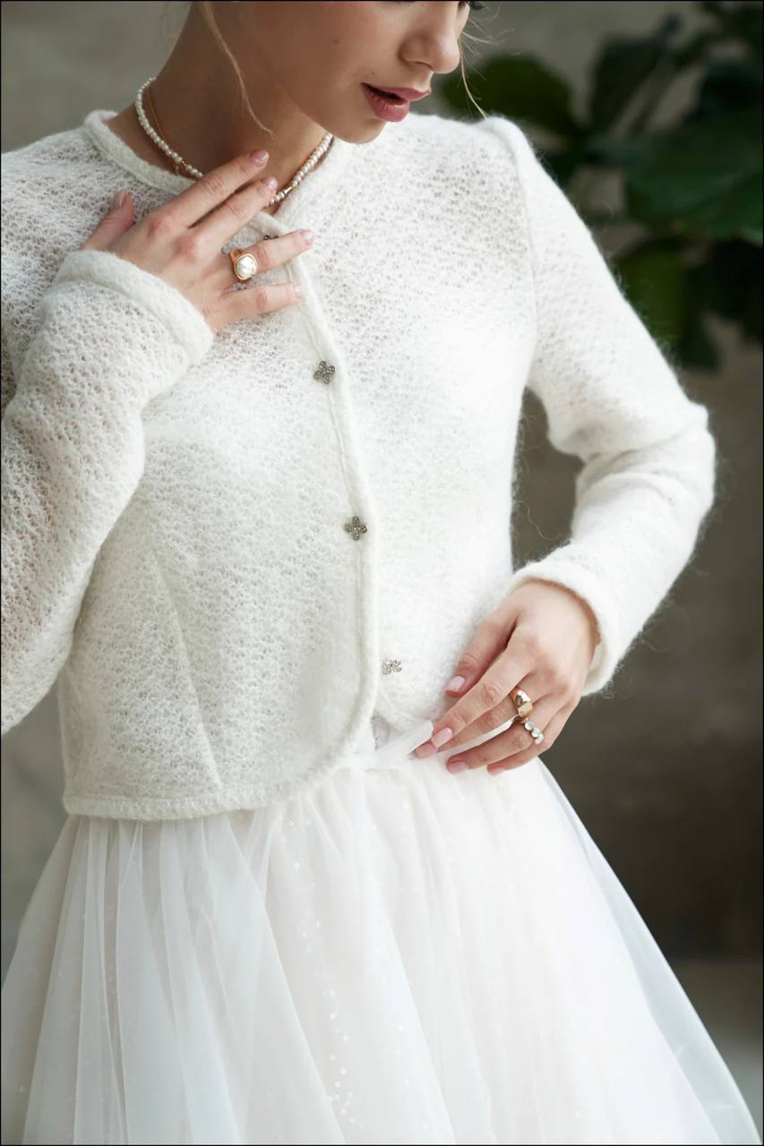 Шерстяной кардиган с перьями