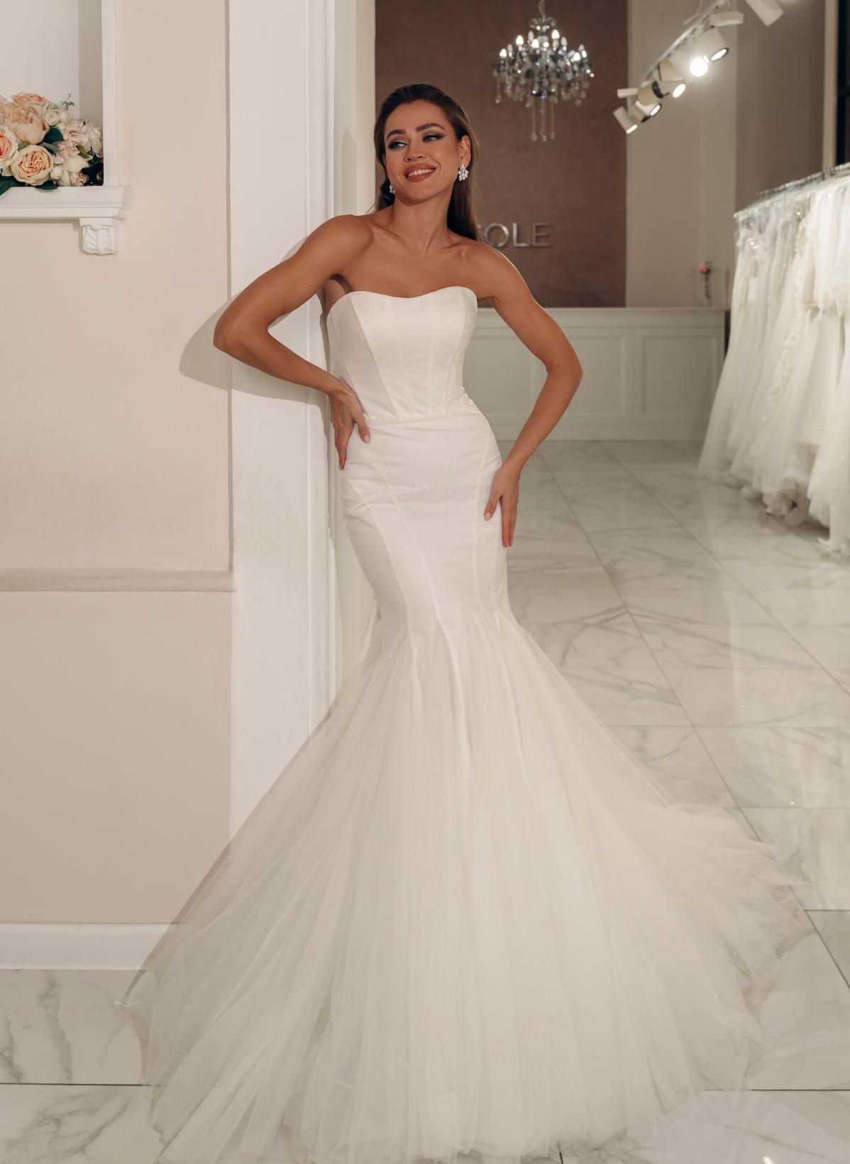 Лаконичное свадебное платье русалка фото