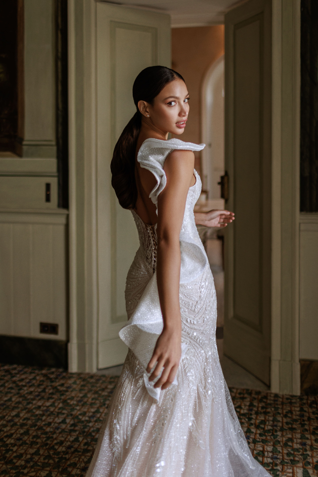 Свадебное платье русалка расшитое бисером фото