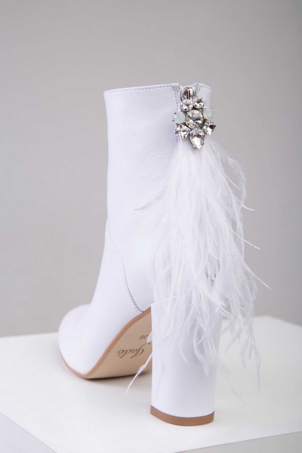 Свадебные белые сапожки фото