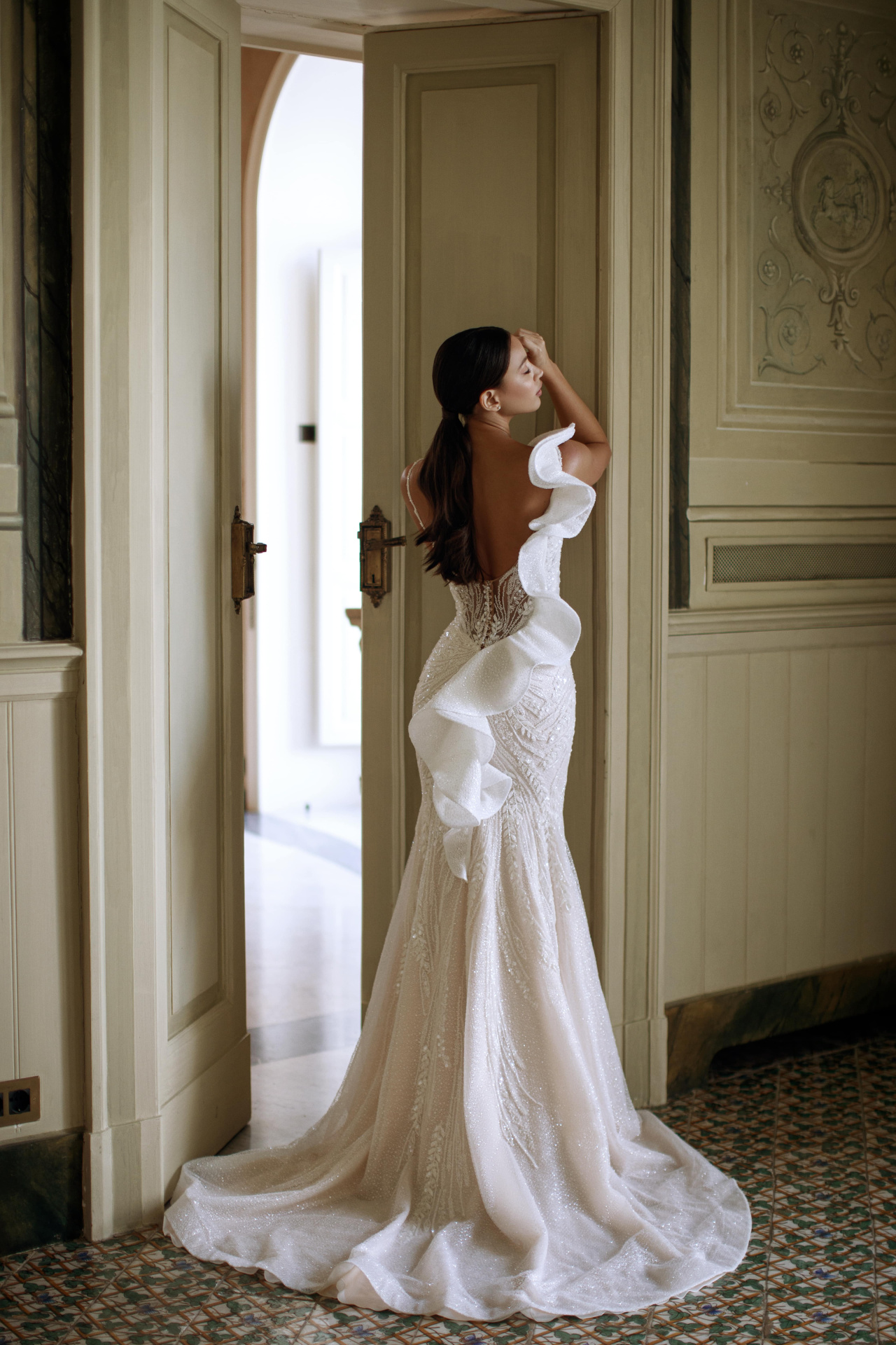 Свадебное платье русалка расшитое бисером фото