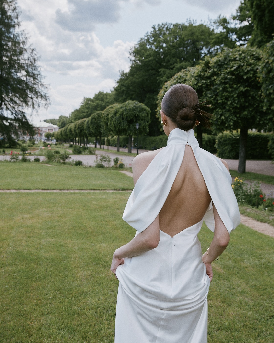 Свадебное платье русалка под горлышко и с открытой спиной фото