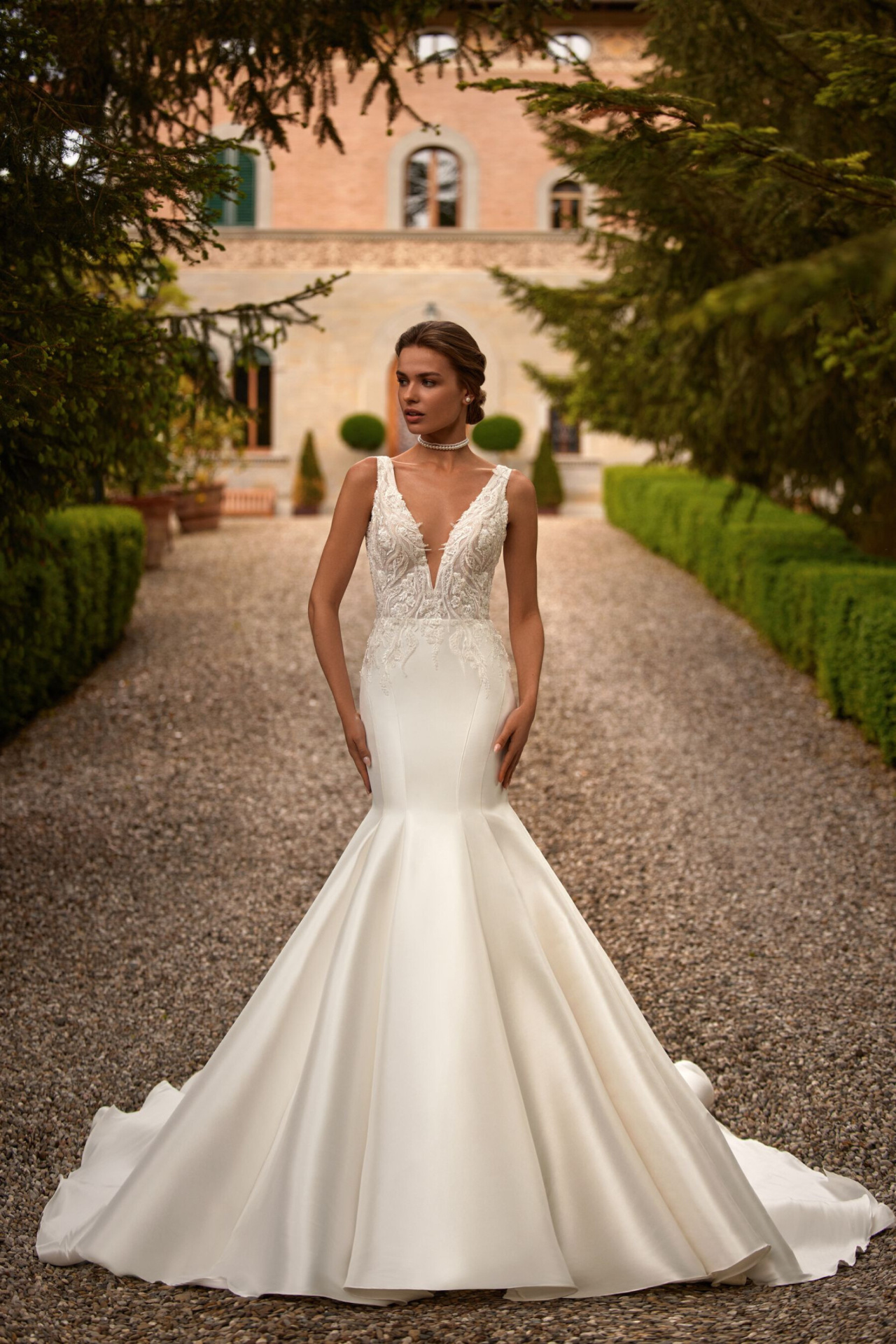 Роскошная русалка из микадо с кружевом по корсету фото