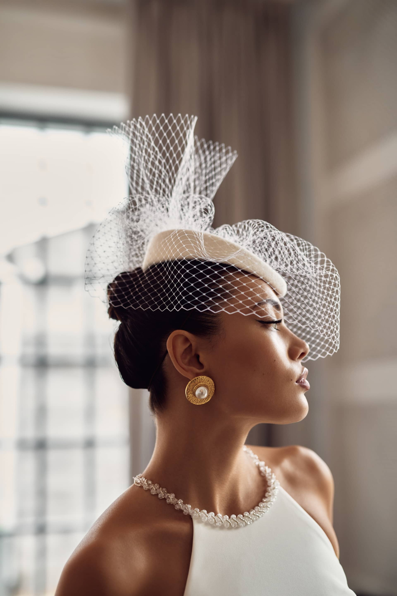 Свадебный комбинезон с американской проймой фото