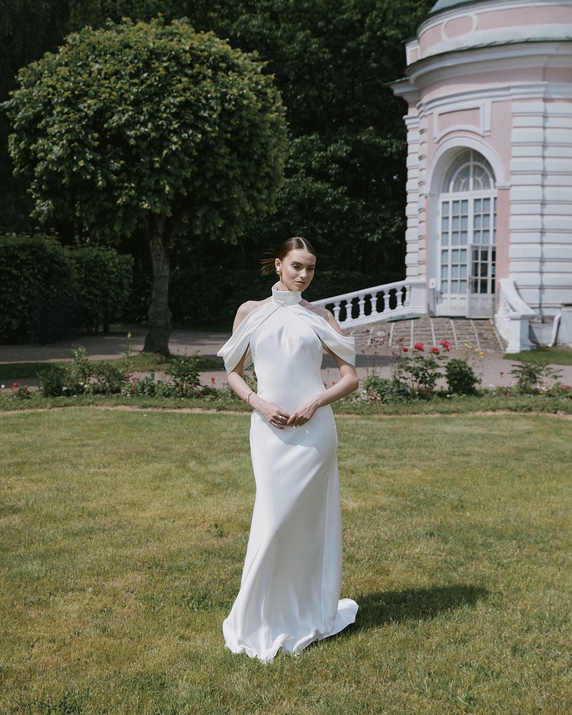 Свадебное платье русалка под горлышко и с открытой спиной фото