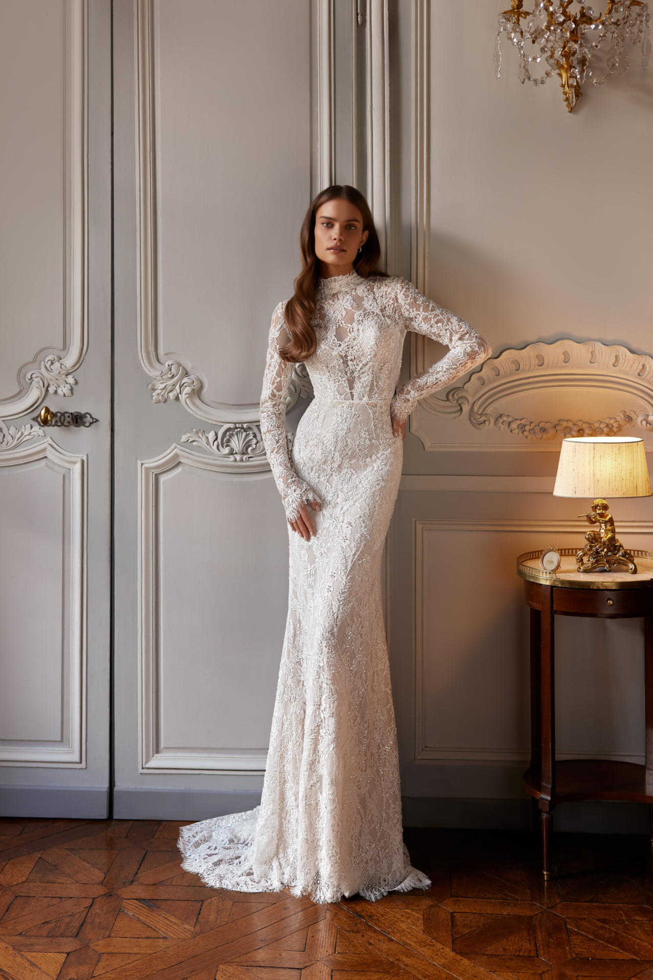 Комплект из кржевной русалки и съемного корсета с притачным шлейфом фото