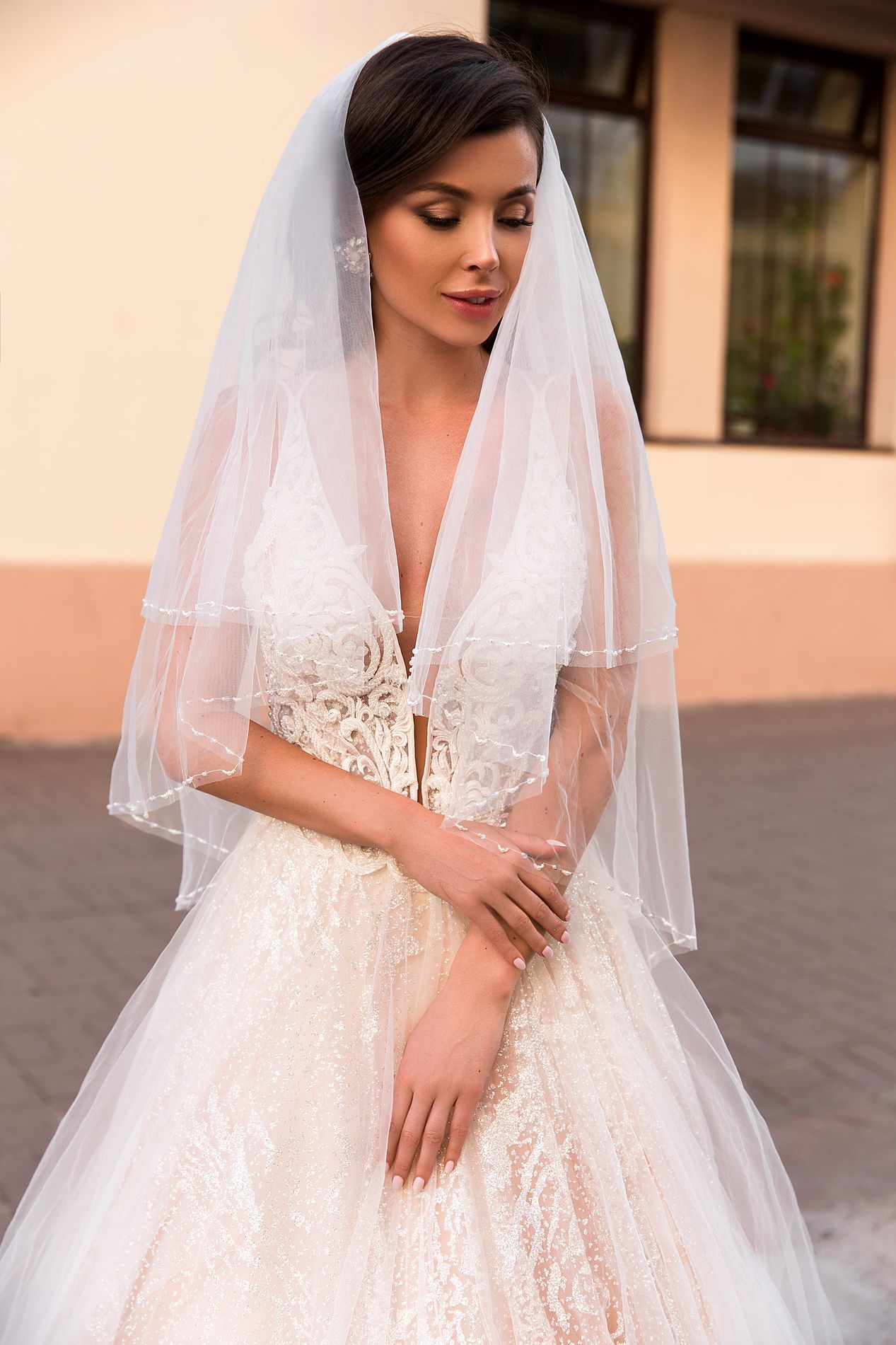 Свадебная фата с жемчужинами фото