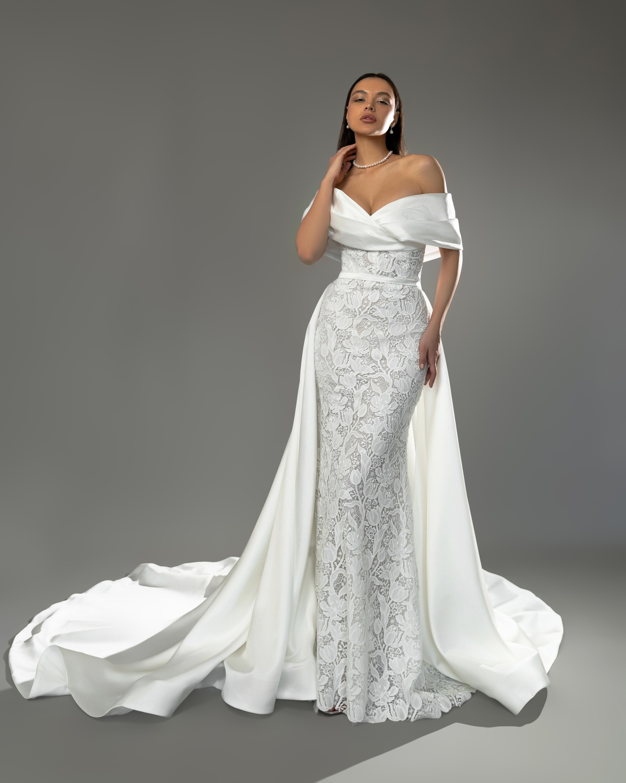 Роскошная кружевная русалка со съемным шлейфом фото