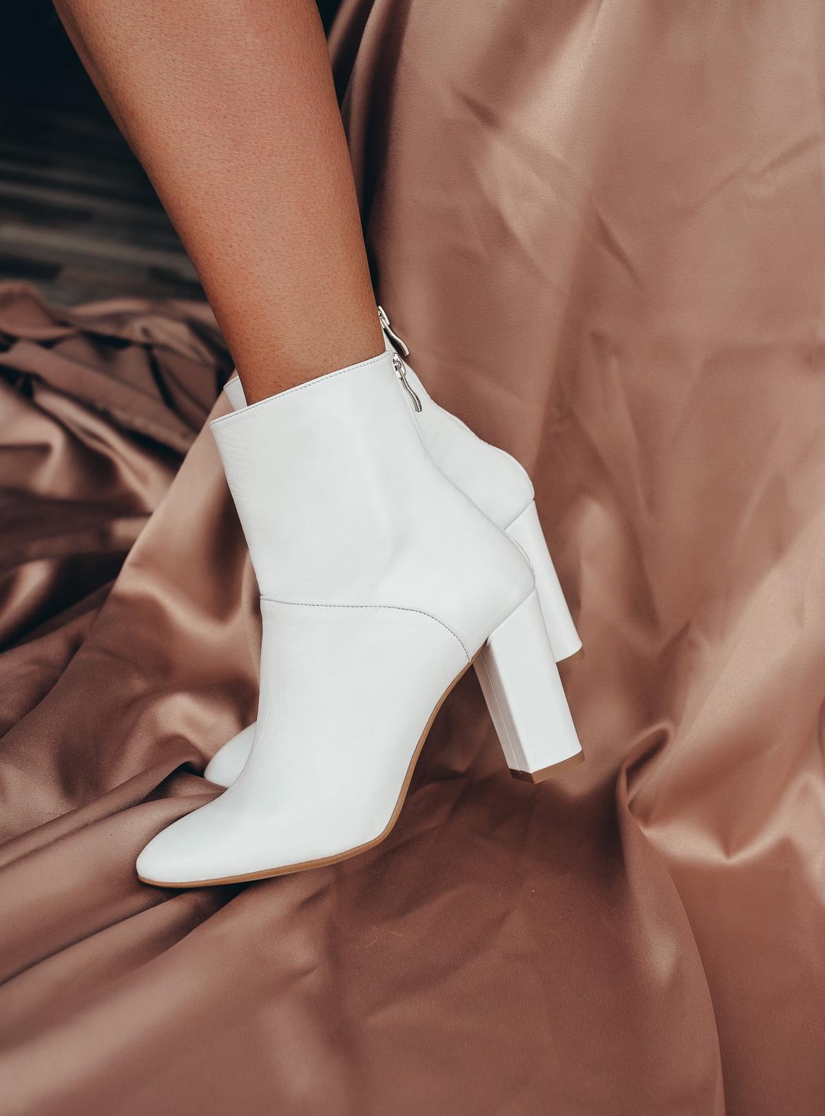 Свадебные белые сапожки фото