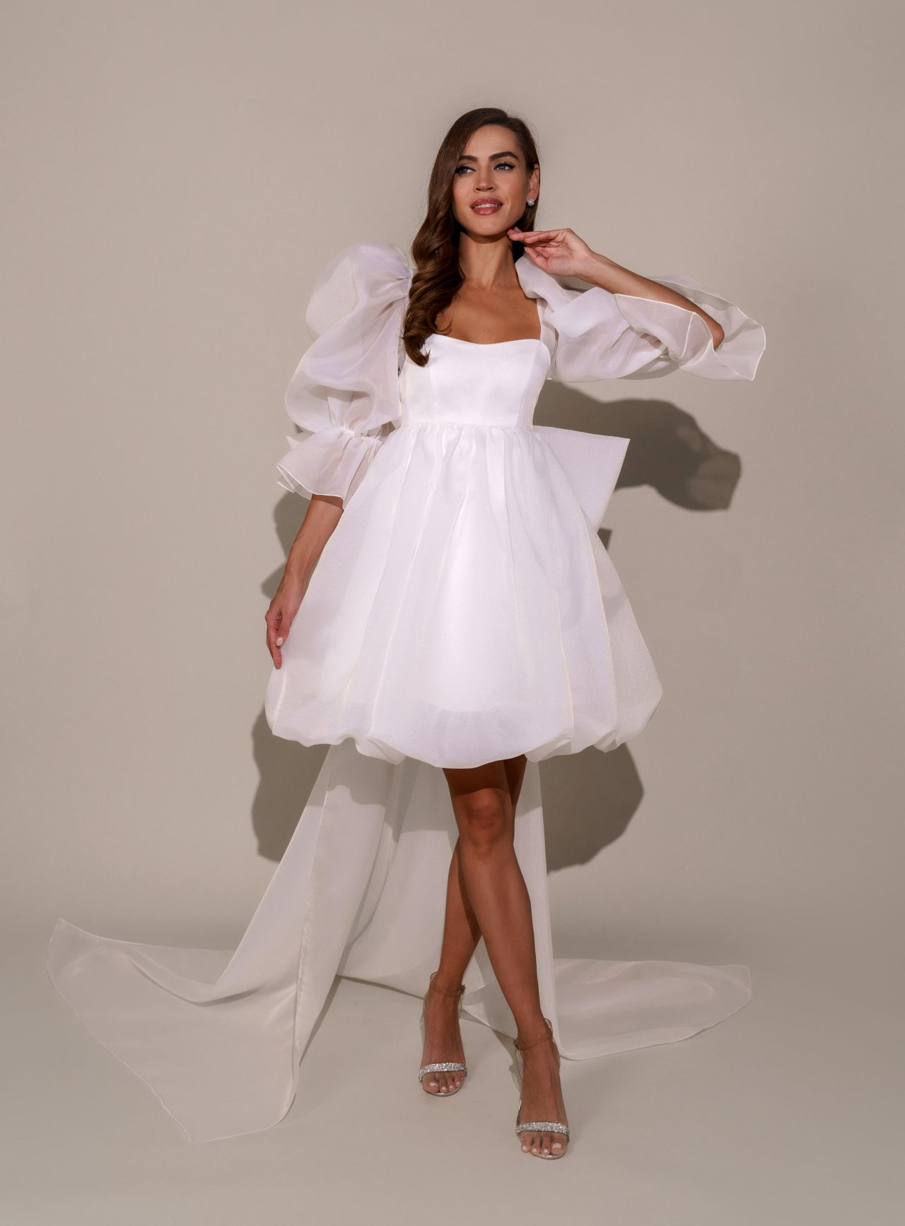 Короткое свадебное платье с пышной юбкой фото