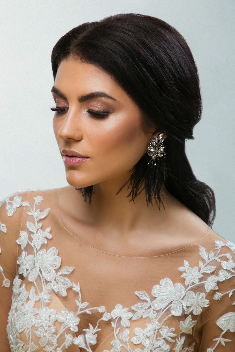 Серьги с кристаллами и перьями фото