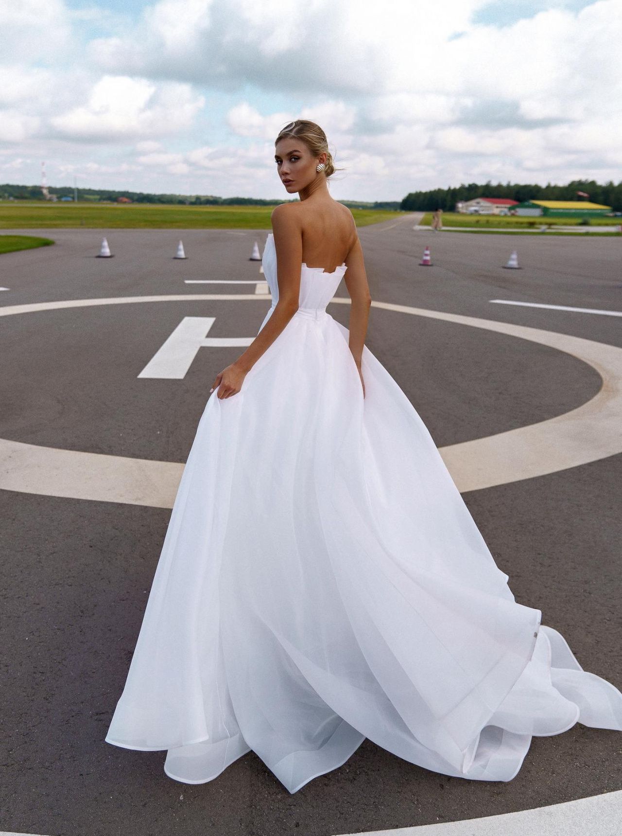 Свадебное платье из шифона с драпировкой фото